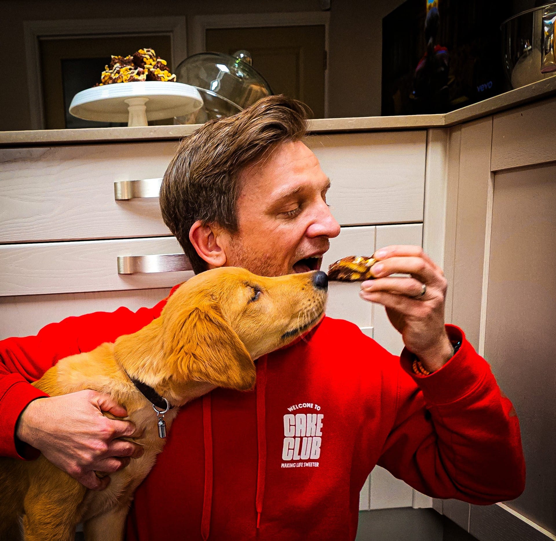 Kevin stealing Clementine's cake